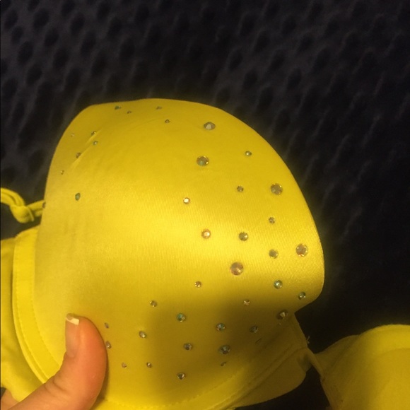 Victoria secret very sexy push up bra , like new - Picture 2 of 4